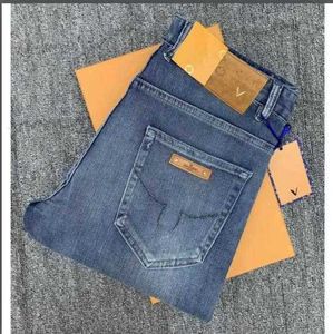 Designer de jeans masculin 24ss de concepteur de luxe Strt Straight Blue Blue Washed Big Hole Pantalon Black Pant OS8H