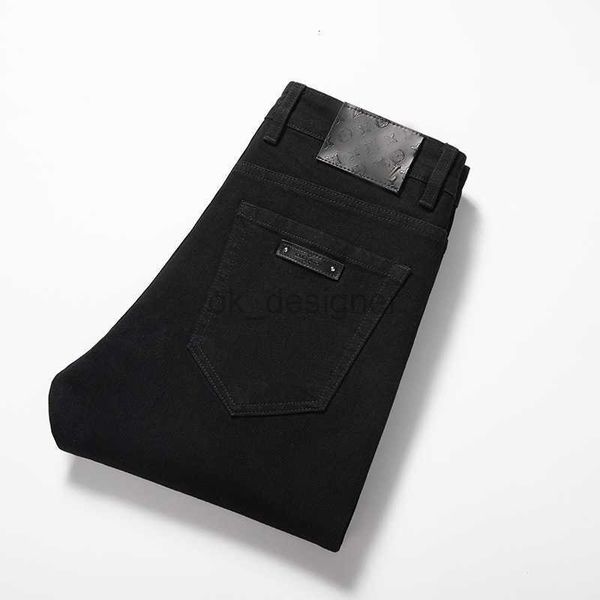 Diseñador de jeans masculinos Autumn e invierno Jeans delgados para hombres Jeans Elásticos y versátiles pantalones de pierna recta negra en espesor