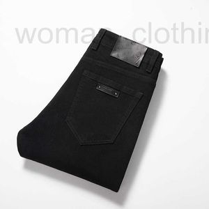 Designer de jeans masculins automne et hiver mens slim ajustement jean haut de gamme élastique et polyvalent pantalon droit de jambe droite épaissie FQCU