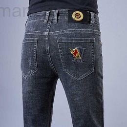 Jeans pour hommes concepteur automne et hiver nouveaux jeans hommes coréens jeunes pantalons décontractés 2021 mode élastique petite jambe droite YOZ6