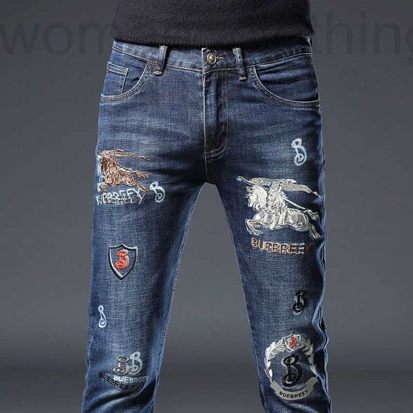 Jeans para hombres Diseñador Otoño Jeans bordados Marca de moda Pierna delgada Tendencia de gama alta Pantalones elásticos versátiles 5NXJ