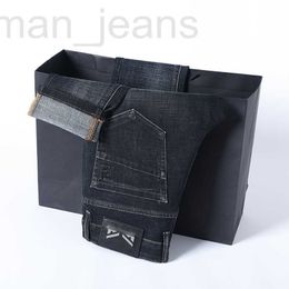Diseñador de jeans para hombres Marca de moda de otoño Edición coreana Slim Fit Grueso de gama alta Jóvenes europeos Pantalones pequeños de pierna recta PL5V