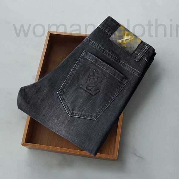 Jeans para hombres Diseñador Otoño Versión coreana Pantalones de pierna corta Slim Fit Grueso Bordado Largo OEVI