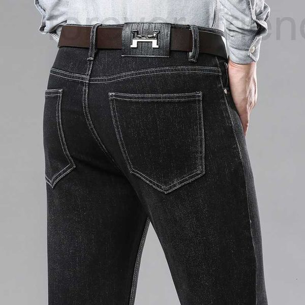 Diseñador de jeans para hombres Autumn gruesos Guangzhou Jeans para negocios para hombres Legal de pierna elástica Mid Rise Casual Loose Love Horse Clothing Black Cid9
