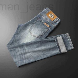 Designer de jeans pour hommes Blue Fashion Printemps et été Mince Slim Fit Little Foot Youth Elastic Washed Casual Pants VAPW