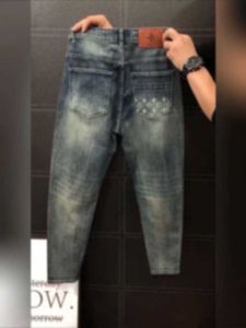 Jeans pour hommes Designer Marque 2024 Mode européenne Petits pieds Printemps Nouveau polyvalent Jacquard Jambe droite Pantalon décontracté Tendance 88002 D948