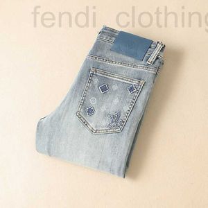 Heren jeans designer merk 2024 lente/zomer nieuw product midden taille licht elastisch dunne kleine rechte been broek hoge kwaliteit casual veelzijdig voor mannen xa3w