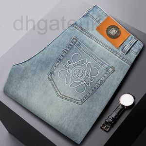 Herenjeans designermerk Light Luxury Trendy voor heren met slanke pasvorm en kleine voeten, Koreaanse versie van elastische geborduurde rechte buis blauwe broek L9M0