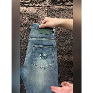 Jeans para hombres Diseñador Marca Primavera Nueva letra Pantalones de pierna recta de alta calidad 2024 Moda Europea Versátil Casual 8852 29TJ