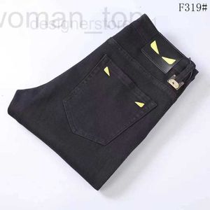 Jeans pour hommes Designer Jeans classiques Lettre Yeux Slim Stretch Texture Jambe droite Lavage de luxe Résistant à l'usure Top Row Patch Moto Pantalon d'affaires rétro NDO8