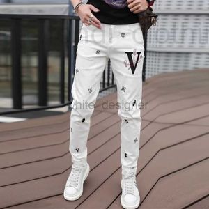 Jeans Homme Jeans de créateur Marque tendance personnalisé imprimé blanc décontracté pour homme avec coupe slim et version petite et de beau pantalon long brodé KV2Z