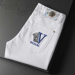 Jeans pour hommes Designer Designer Light Marque de mode de luxe Été Denim Shorts Blanc Lavage pour hommes brodé Version coréenne Pantalon court mince polyvalent PDYY YS7T