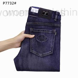 Diseñador de jeans para hombres Luxury Fashionable Mens Jeans Versión estretkorean de pantalones no resueltos y resistentes a las arrugas Ricu 2wrd