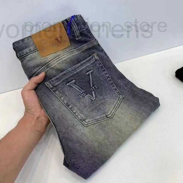 Jeans pour hommes Designer Designer Luxe Purple Jeans Mode Mens Distressed Ripped Bikers Femmes Denim Cargo Hommes Pantalon noir très bon O9X2 L9AH