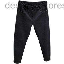 Diseñador de jeans para hombres Diseñador de hombres nuevos 2022 primavera y otoño ligeros de lujo pierna pequeña tendencia elástica capris 17U7 4DNL