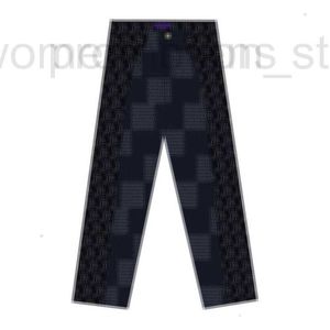 Jeans para hombres Edición de diseñador 2023 Tablero de ajedrez Plaid Patchwork Jeans para hombres Rufianes de primavera y otoño Pantalones versátiles de moda PY7R E52S
