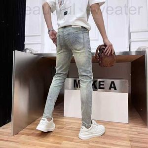 Heren jeans ontwerper European 2024 lente/zomer hete diamant bedrukt trendy merk casual en knappe lichte kleur slanke fit kleine voeten broek 41r4