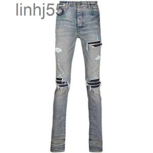 Jeans pour hommes Designer Amirs européens et américains Marque de mode High Street MX1 Bleu clair Patchwork en détresse Mens Slim Fit à la mode 2pqxhOQ6X