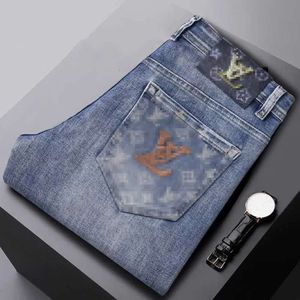Jeans para hombres Diseñador Europeo Otoño e invierno Nuevo producto Calidad de gama alta Gran vaca Slim Fit Pies pequeños Pantalones largos Juventud 1YBN Lujo