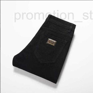 Menans Designer Modemerk Zwarte jeans voor mannen veelzijdige elastische klassiek Slim Fit SZWX