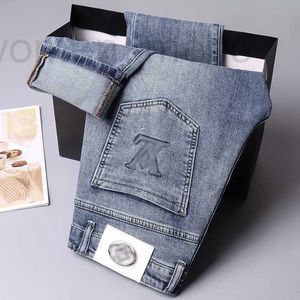Broine de mode de créatrice de jeans masculin Broidered Jeans imprimé pour hommes de la nouvelle tendance slim slim