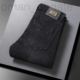 Jeans pour hommes Designer Marque de mode coréenne Pantalon Slim Fit Slim Fit épais Jeunesse européenne Pure Black Horse Drawn Cart H 2E55