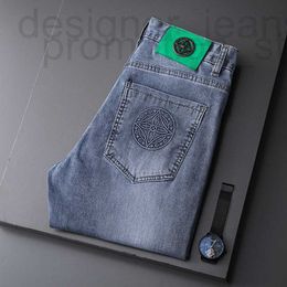 Diseñador de jeans para hombres Spring/verano Nuevo color de luz bordado Agua bordada fantasma ghost elástico ajuste delgado de pies pequeños pantalones modernos PS00 vvln