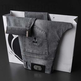 Designer herenjeans Hoogwaardige geborduurde bedrukte jeans voor heren 2022 lente en herfst nieuwe producten dunne mode veelzijdige rechte broek heren AA73