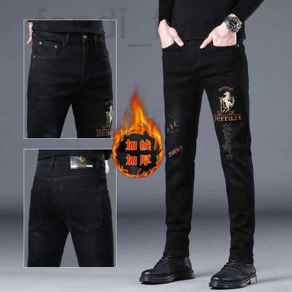 Jeans para hombres Diseñador de Hong Kong, jeans de felpa bordados con diamantes calientes para hombres en otoño e invierno, nuevos pantalones ajustados de moda para hombres de alta gama, invierno SHUJ