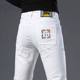 Herenjeans Designer Italiaanse high-end trendy slim-fit witte jeans, kleine voeten voor heren, Koreaanse versie van zomer dunne elastische casual broek AK9Q