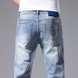 Designer de jeans masculin concepteur en jean pour hommes et été hommes élastiques légèrement lâches de petite marque à la mode pantalon en denim polyvalent