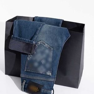 Jeans pour hommes Jeans de créateur hiver coton denim pantalon nouveau produit hommes jeans jambe droite décontracté peluche épaissie bleu jeans pantalon