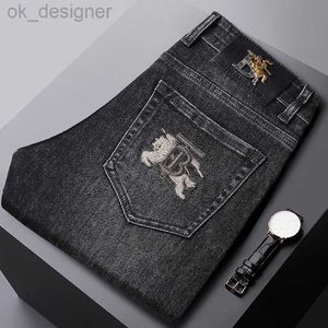 Heren jeans ontwerper licht luxe hoge heren jeans casual slank fit kleine voet elastisch katoen borduurwerk gloednieuw