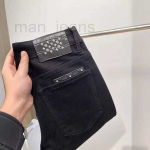 Brand de luxe de concepteur de jeans masculin Jeans pour hommes et été slim small lithge droit élastique pantalon décontracté européen mekv