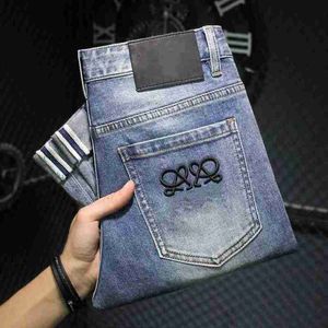 Jeans pour hommes Designer Jeans pour hommes Pantalon cargo léger de luxe Éléments de moto associés à une couleur nostalgique lavée stretch brodée petite droite NRR0 I5GQ