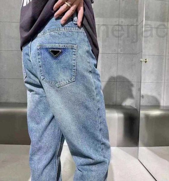 Jeans pour hommes Designer Mens Denim Broderie Pantalon Mode Triangle inversé Pantalon Hip Hop Distressed Zipper Pantalon US Taille 30 32 34 36 EQIG
