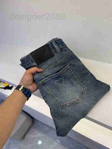 Diseñador de jeans para hombres Jeans de diseñador nuevo para 2023 primavera y verano son elegantes y cómodos, ligeramente elásticos, fit delgado y lujoso hombre de alta calidad guapo 19w7