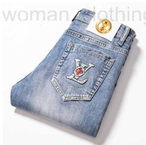 Jeans pour hommes Designer Nouvel Été Couleur claire Slim Fit Pied Élastique Fashion Label Pantalon FEBA 6RUZ