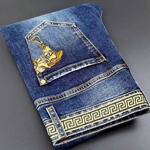 Jeans voor heren Designer Plus Size Heren Medusa geborduurde broek Luxe broek met rechte pijpen Heren Mode Vintage Casual Rits Toegang Denim Hoge kwaliteit B9M