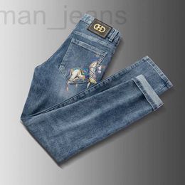 Designer de jeans pour hommes imprimé pour les hommes d'été mince mode coréenne Stretch Slim Fit polyvalent décontracté pantalons longs 4N7T
