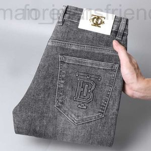 Designer de jeans masculin smoky gris automne et jeans d'hiver pour hommes polyvalents décontractés de marque européenne de la marque européenne kckh o4ig