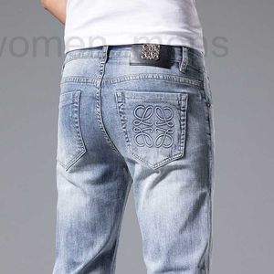 Herenjeansontwerper Lente en zomer nieuwe lichtgekleurde jeans met slanke pijpen, modemerk, veelzijdige kleine rechte broek Z302