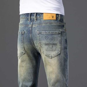 Designer de jeans masculin Spring New Jeans Business européen haut de gamme masculin petit pantalon de couleur de marque tendance de luxe droite de luxe.