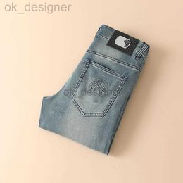 Designer en jeans masculin printemps / été nouveau mode masculin de mode pour hommes slim slim small small consécutif jean décontracté