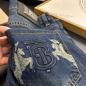 Designer de jeans masculin Spring / été Nouveau produit Jeans pour hommes hauts pour hommes High Goods Slim Fit Small Straight Trendy Pantal