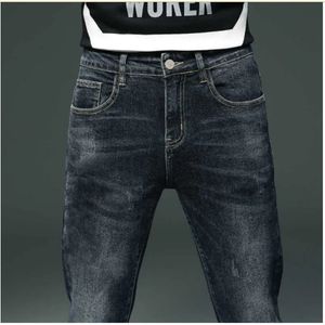Designer en jeans masculin printemps d'été mince 2024 Nouveau pour hommes Tendance des jeunes pantalon slim coréen pantalon slim polyvalent 28-32