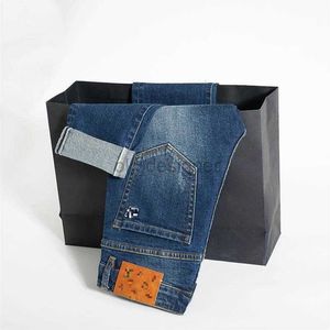 Designer de jeans masculin Top Top Luxury European Fashion Marque Jeans pour hommes Slim Fit de haute qualité lavé Broidé Elastic Small Land Right Leg Jeans