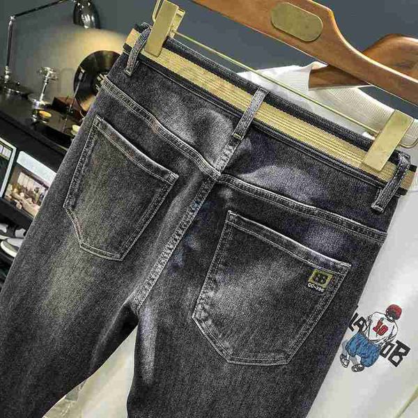 Jeans pour hommes Designer Jeans de marque à la mode pour la version coréenne pour hommes avec élastique slim fit broderie impression luxe haut de gamme célébrité Internet pantalons longs décontractés EWYF