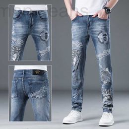 Diseñador de jeans para hombres Jeans de moda, impresión de la industria pesada, marca de moda 2023 Nuevos pantalones de pie pequeño ajustados, productos europeos versátiles IW0D