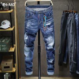 Herenjeans EHMD Heren Gescheurde Jeans Leer Merk Hanger Versierd Broek Inkjet Witte Stip Geschilderde Letters Slank Katoen Rode Oren Zacht 2021 T240205